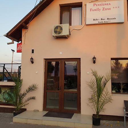 Pensiunea Family Zone Rosiori de Vede Exterior photo