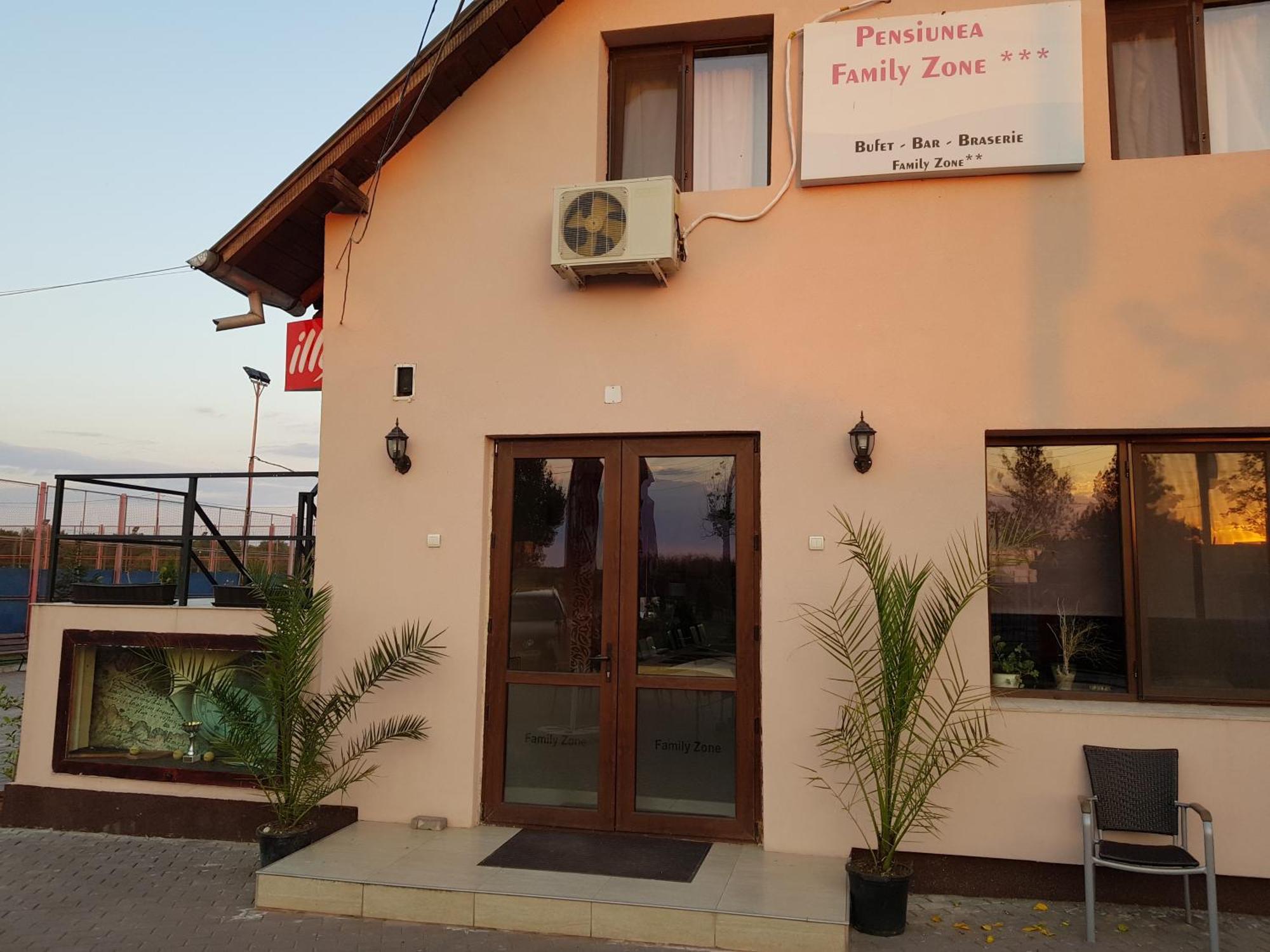 Pensiunea Family Zone Rosiori de Vede Exterior photo